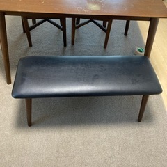 ダイニングテーブルの画像