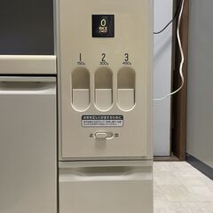 【0円】レンジ台(米びつ計量付き) ライスチェスト　計量米びつレンジ台 SE-A477Z0の画像