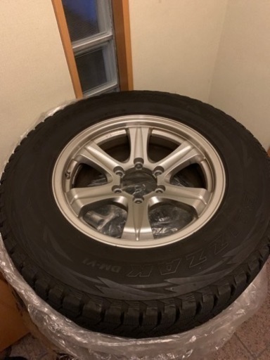 スタッドレスタイヤ　265/65R17 ブリヂストン　ブリザック