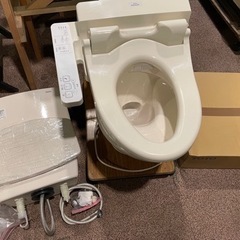 ☆中古品　美品　TOTO ウォシュレット付きトイレ　モデルルーム...