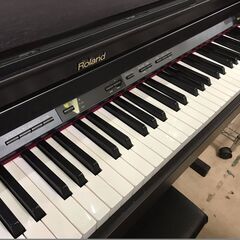 ハイグレードモデル！！！　価格高騰商品　ローランド　電子ピアノ　５５，０００円（税込み）の画像