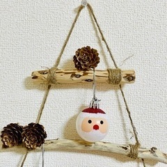 ゴールドの松ぼっくり　流木ツリー♪ ハンドメイド　壁掛けの画像