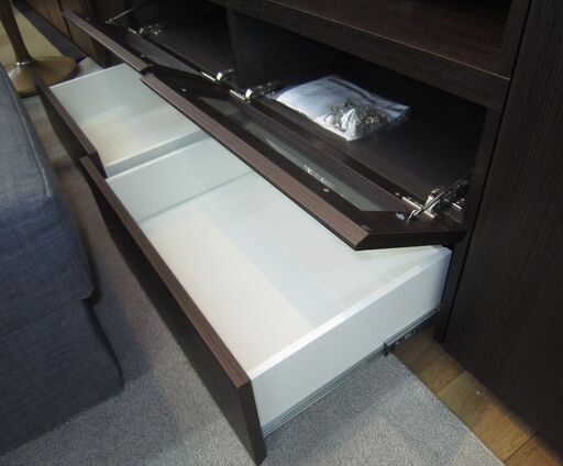 R307 高級 PAMOUNA 壁面テレビボード、リビングボード、幅200cm 57インチまで。