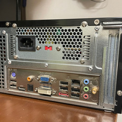 2TB デスクトップPC Blu-rayドライブ付き　モニターとキーボードと無線LANアンテナ付きの画像