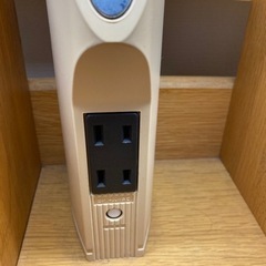 やおもくで購入　学習机と引き出しの画像