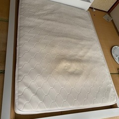 ローベッドダブルベッド（使用感あり）ベッドフレームだけでも大歓迎です✨