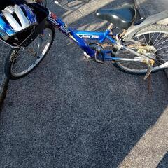 ⭐受付終了します⭐子供用自転車２２インチ　ヘルメットの画像