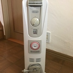 デロンギ　オイルヒーター　引取のみ