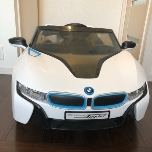 BMW i8 電動カート　おもちゃ