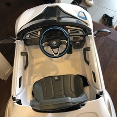 BMW i8 電動カート　おもちゃの画像