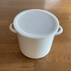 ホーローの保存容器