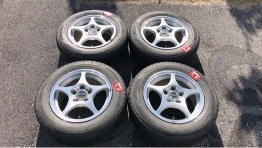 スタッドレスタイヤ　アルミホイル付き