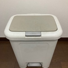 【取引完了】ゴミ箱の画像