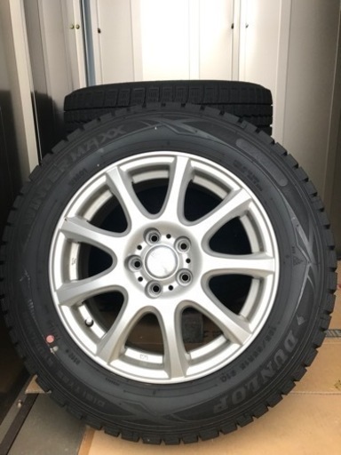 ダンロップ　15インチ スタッドレスタイヤ　2016年製