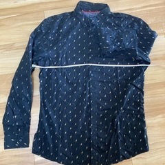 新品近いTシャッツ　