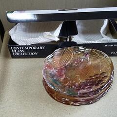 SOGAフルーツ柄で奇麗なガラス皿、5枚セット”新品”箱入り。の画像