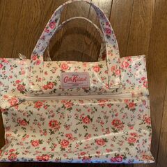 cath kidston　花柄のバッグ