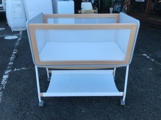 ◆使用4ヶ月のみ！良品◆liliwagon Ⅱ リリワゴンⅡ 2 グレー ベビーベッド キャスター付き 定価29700