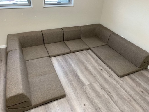 ☆美品！おしゃれなローソファー ゆったり くつろげる　キッズスペースとしても◎ 新品パーツあり☆