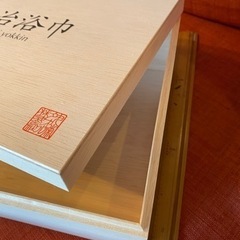 きれいな木の箱の画像