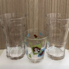 グラス3個、茶碗・小皿・急須・湯呑みセットまとめて。
