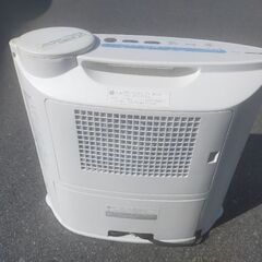 シャープ HX-128CX-W 加湿セラミックファンヒーター除菌イオン搭載 の画像
