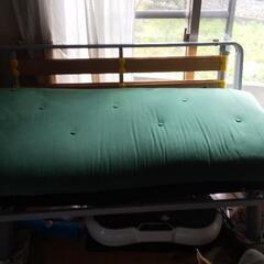 緑色ソファーベッド買い換えの為ただで差し上げます