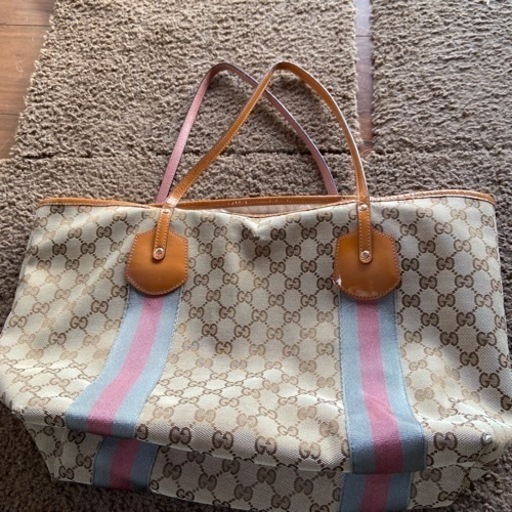 GUCCIバッグ