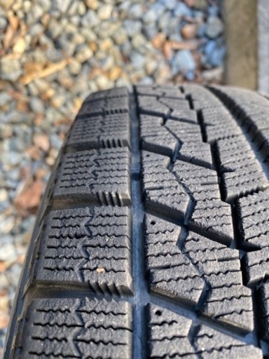 スタッドレスホイール付きセット　アクア　ヴィッツ　フィールダー　