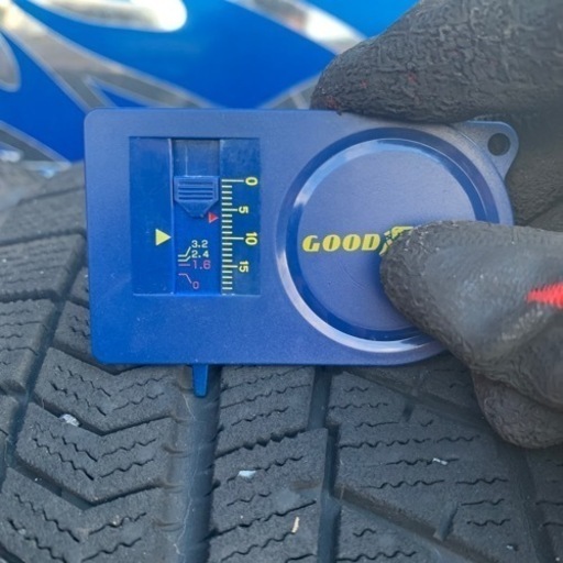 スタッドレス　ブリザック　VRX 185/60-15