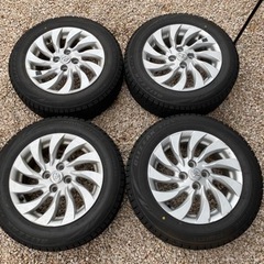 トヨタ純正ホイール、15インチ、4本セット、スタッドレスタイヤ付