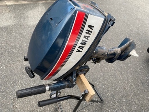 ヤマハ　8馬力　船外機　ジャンク　新品スタンド付き