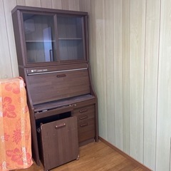 学習机(椅子付き)【1/16までに引き取っていただける方無料】の画像