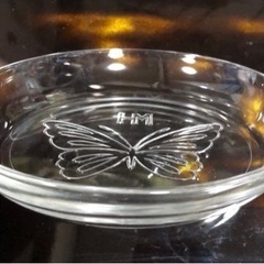 お洒落な森英恵オリジナルデザインのパピヨン皿2枚セットの画像