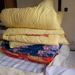 布団、さしあげます。