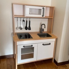 IKEA おままごとキッチン　食材、道具おもちゃ付き