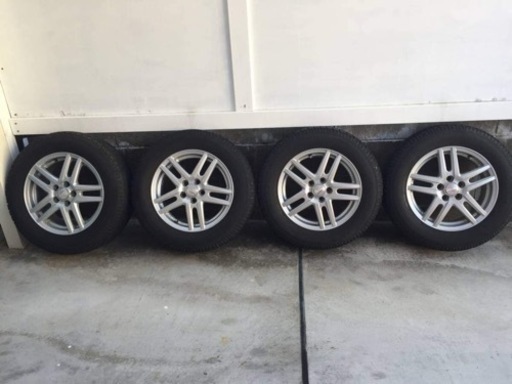 TOYOスタッドレス 「GARIT G4 91Q」 195/65R15 中古品　4本セット　アルミ付き