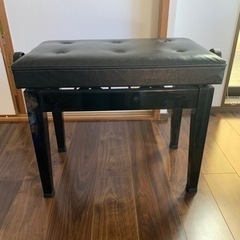 ピアノの椅子