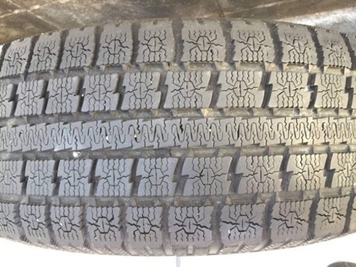 TOYOスタッドレス 「GARIT G4 91Q」 195/65R15 中古品　4本セット　アルミ付き
