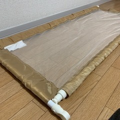 ベビーゲート　木製　伸び伸び　開閉式と新品未使用　ベビーフェンス130㎝（おまけ）の画像