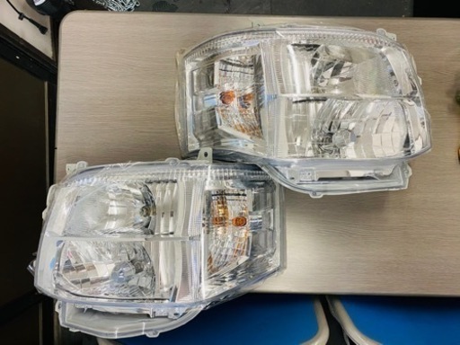 美品　ハイエース　3型　ヘッドライト　DEPO  ハロゲン　品番08-212-11Q1RMX  左右セット