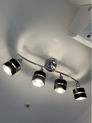 2色の調光可能_シーリングライト_LED付き　※購入から数日の新品