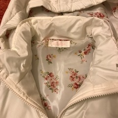 あげます！LIZLISA 中綿入り白いジャンバーの画像