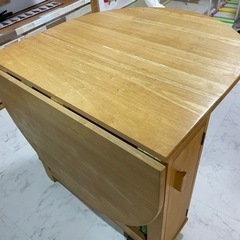 折り畳みテーブル