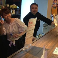 カラオケ＆ライブBAR バーテンダー、バーメイドスタッフ募集 の画像