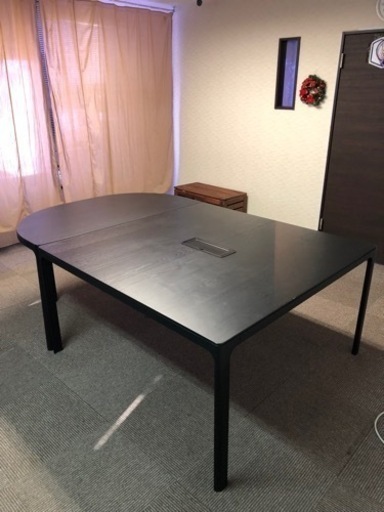 IKEA ミーティングテーブル