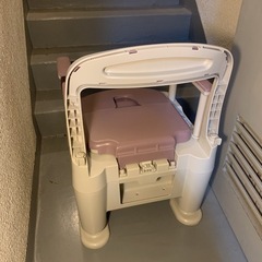 ポータブルトイレ Panasonic 座楽 パナソニック ラフィーネの画像