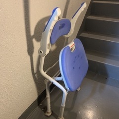 折りたたみシャワーチェア IU 介護イス 安寿の画像