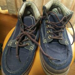 ＶＡＮＳ　２８ＣＭ　中古です