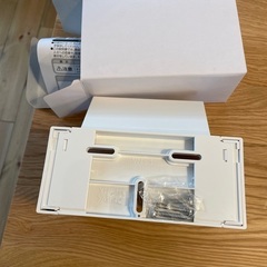 トイレ用紙巻器　ホワイトの画像